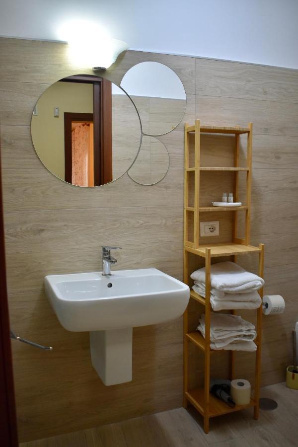 Dimora Normanna Bed & Breakfast Aversa Exterior photo